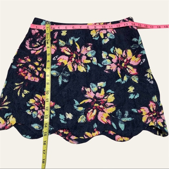 Lush Lace Scalloped Skirt - Picture 9 of 9